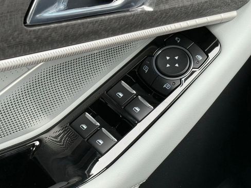 New 2026 Ford Explorer Platinum w/ LUX Leather Package image 38