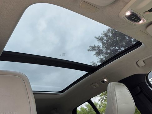 Used 2019 Volvo XC40 T5 Inscription image 36