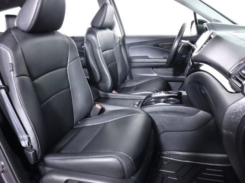 Used 2017 Honda Pilot Touring image 45
