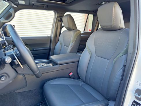 Used 2024 Lexus GX 550 AWD/4WD image 40