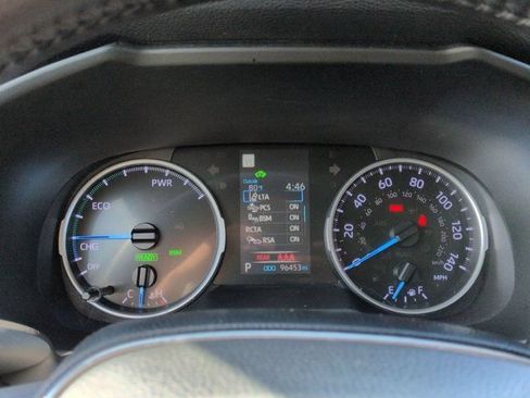 Certified 2020 Toyota RAV4 XLE w/ XLE Grade Weather Package AWD/4WD image 10