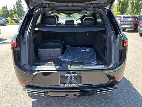 New 2025 Land Rover Range Rover Sport Dynamic SE image 16