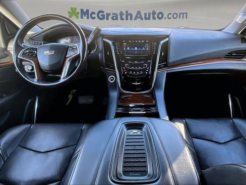 Used 2019 Cadillac Escalade Premium Luxury AWD/4WD image 7