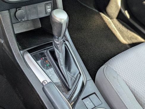 Used 2014 Toyota Corolla LE FWD image 16