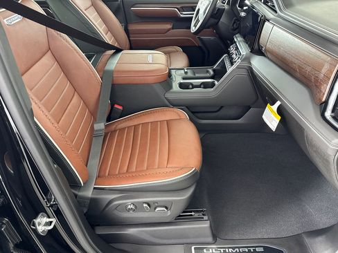 New 2026 GMC Sierra 3500 Denali Ultimate w/ LPO, Black Badging Package image 12