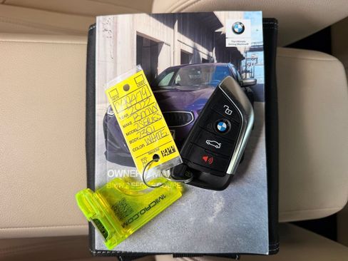 Used 2022 BMW 230i Coupe w/ Convenience Package RWD image 34