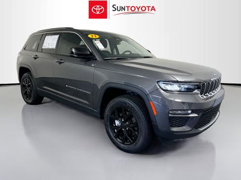 Used 2022 Jeep Grand Cherokee Limited RWD image 1
