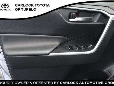 Used 2022 Toyota RAV4 XLE AWD/4WD image 30