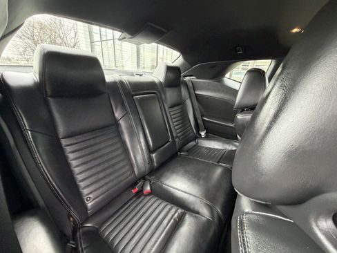 Used 2011 Dodge Challenger image 28