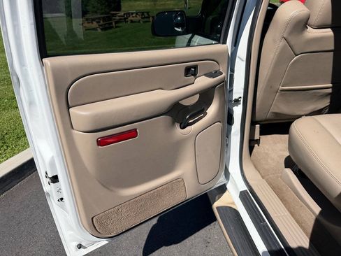 Used 2005 Chevrolet Silverado 3500 LT w/ Heavy-Duty Power Package RWD image 15