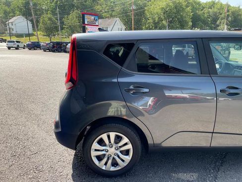 Used 2020 Kia Soul LX FWD image 8