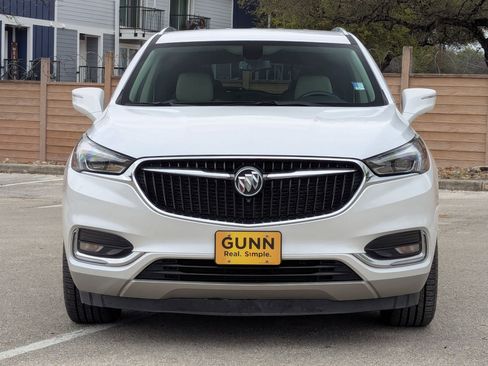 Used 2020 Buick Enclave Essence w/ Sound and Sites Package image 8