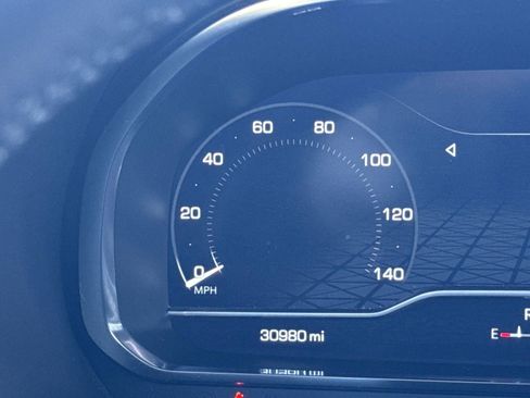 Used 2024 GMC Yukon SLT w/ SLT Premium Package image 22