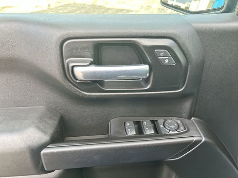 Used 2021 Chevrolet Silverado 1500 Custom image 11