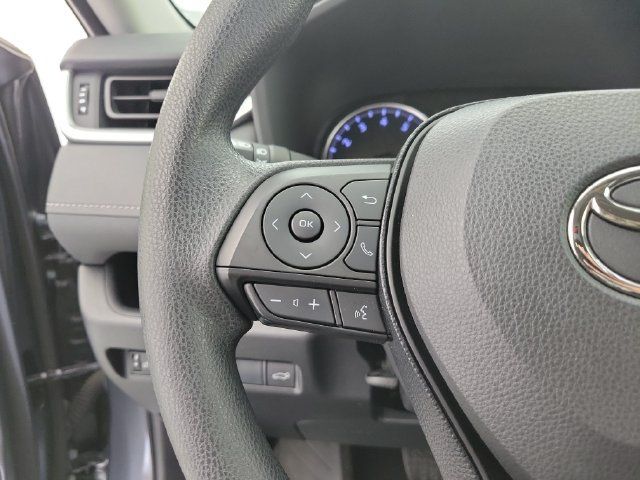 Used 2019 Toyota RAV4 XLE FWD image 24