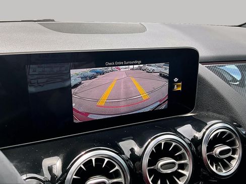 Certified 2021 Mercedes-Benz GLA 250 image 26