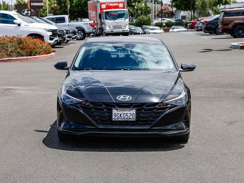 Certified 2023 Hyundai Elantra SEL FWD image 7