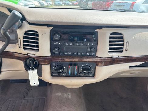 Used 2004 Chevrolet Impala w/ Preferred Equipment Group FWD image 12