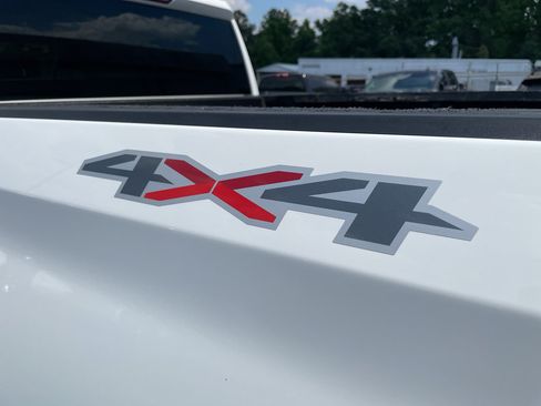 Certified 2021 Chevrolet Silverado 1500 LT AWD/4WD image 10