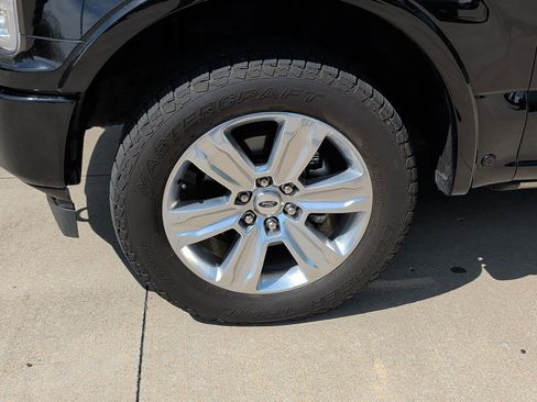 Used 2019 Ford F150 Platinum w/ Equipment Group 701A Luxury AWD/4WD image 30