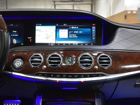 Used 2018 Mercedes-Benz S 560 4MATIC Sedan image 20
