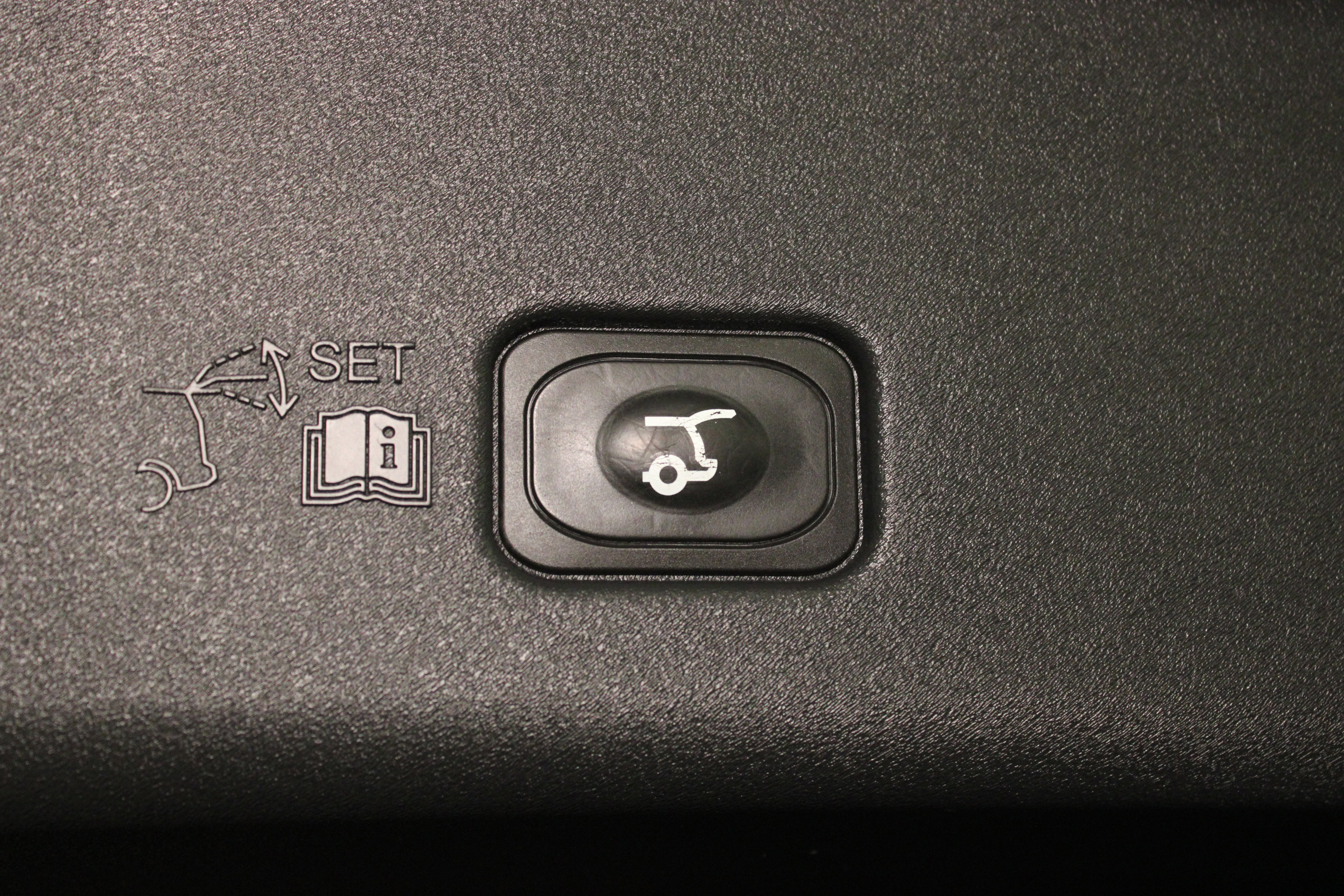 Used 2024 Lincoln Nautilus Reserve w/ Equipment Group 202A AWD/4WD image 14