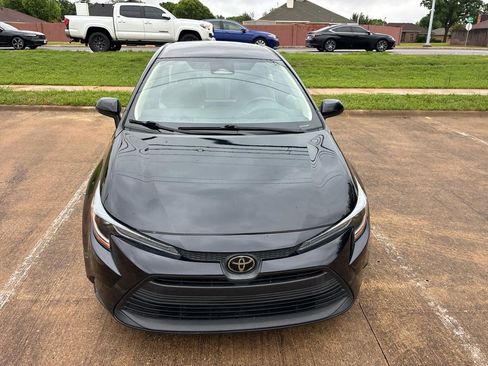 Used 2023 Toyota Corolla LE image 5