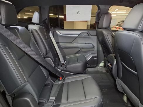 Used 2026 GMC Acadia Elevation w/ Black Edition FWD image 5