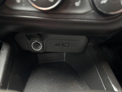 Used 2024 Chevrolet Trax RS w/ Driver Confidence Package image 24