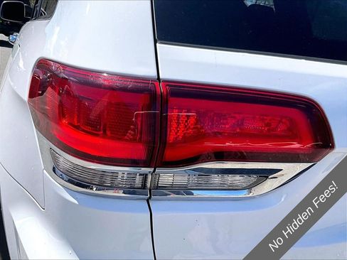 Used 2020 Jeep Grand Cherokee Limited AWD/4WD image 22