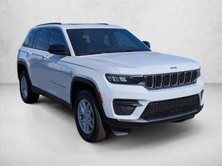 New 2025 Jeep Grand Cherokee Laredo X w/ Luxury Tech Group I video 3