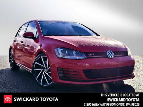 Used 2016 Volkswagen GTI SE image 1