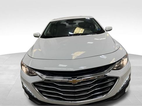 Used 2024 Chevrolet Malibu LT FWD image 9