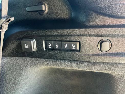 Certified 2022 Jeep Grand Cherokee L Overland w/ Luxury Tech Group IV RWD image 28