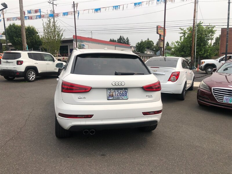Used 2015 Audi Q3 2.0T Prestige w/ Prestige Package AWD/4WD image 6