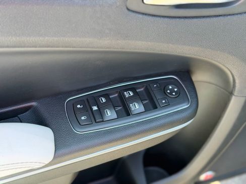 Used 2017 Chrysler 300 S AWD/4WD image 20