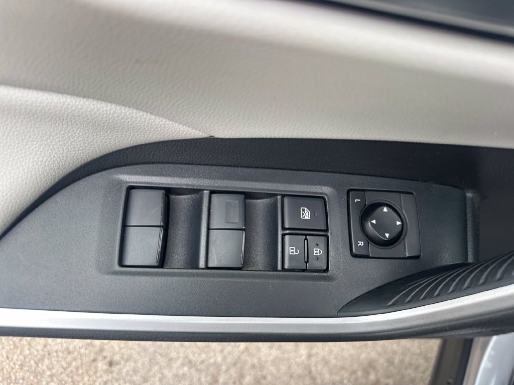 Used 2020 Toyota RAV4 XLE w/ Convenience Package AWD/4WD image 38