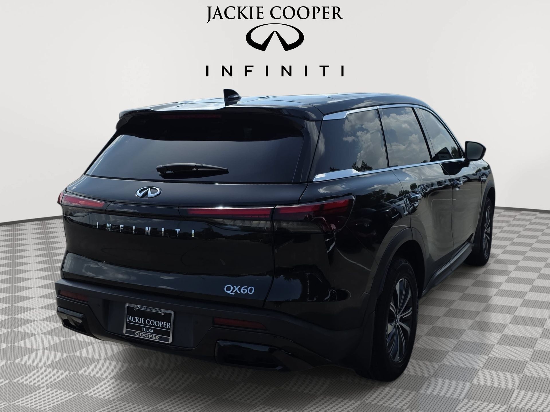 Certified 2023 INFINITI QX60 Pure FWD image 5