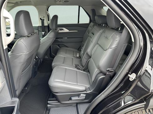 New 2026 Ford Explorer Active w/ Active Comfort Package image 16