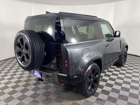 Used 2023 Land Rover Defender 90 X-Dynamic SE image 9