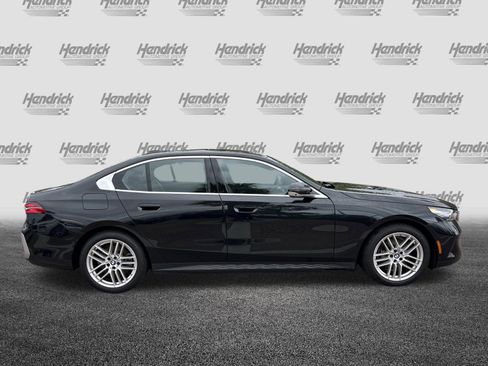 Used 2025 BMW 540i xDrive w/ Premium Package image 11