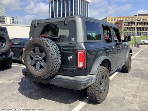 Used 2024 Ford Bronco Black Diamond image 4