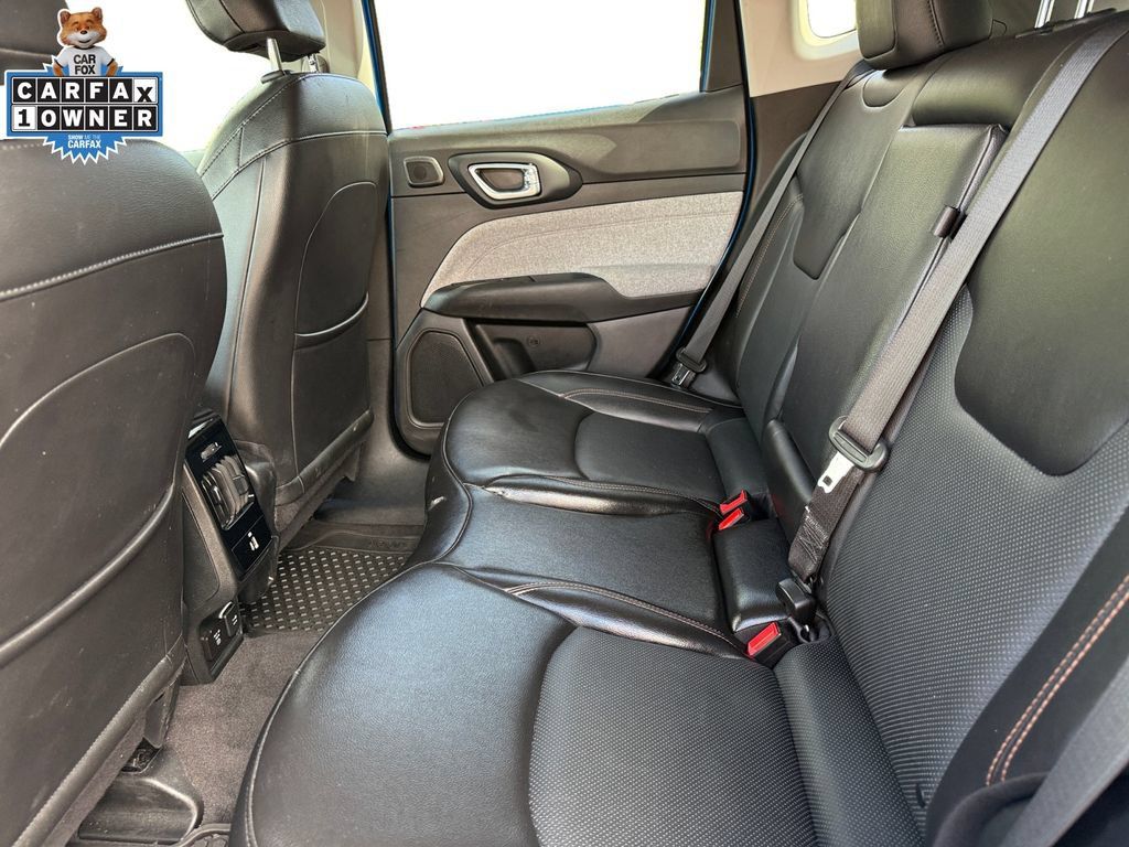 Used 2022 Jeep Compass Latitude w/ Sun and Sound Group AWD/4WD image 14