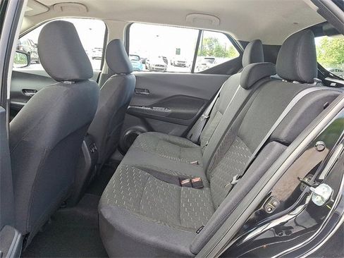 Used 2023 Nissan Kicks SV image 16