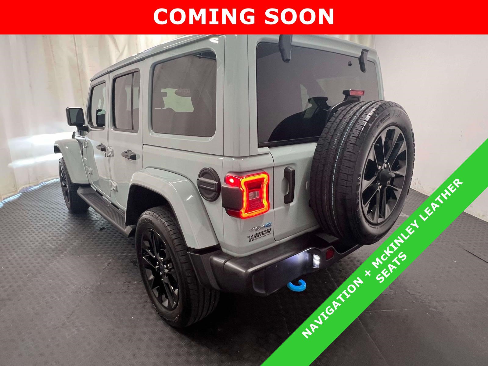 Used 2024 Jeep Wrangler Unlimited Sahara w/ Technology Group AWD/4WD image 8