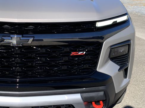 New 2026 Chevrolet Traverse Z71 w/ Driver Confidence Package image 6