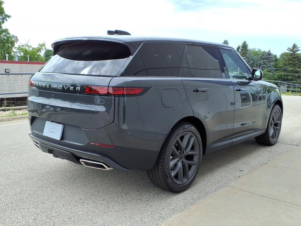 New 2026 Land Rover Range Rover Sport SE AWD/4WD image 5