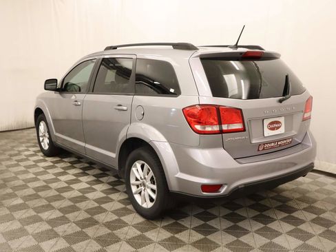 Used 2018 Dodge Journey SXT FWD image 3