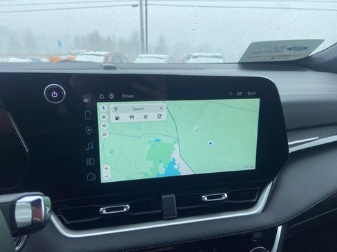 Used 2025 Chevrolet Equinox LT w/ Convenience Package II image 15