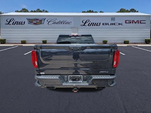 Used 2024 GMC Sierra 1500 AT4 w/ Technology Package AWD/4WD image 5